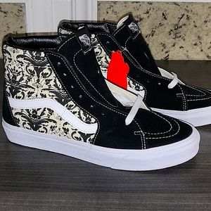 NEW AUTHENTIC VANS SK8 HI "SKULLS" Unisex Men's 8.5, Women's 10